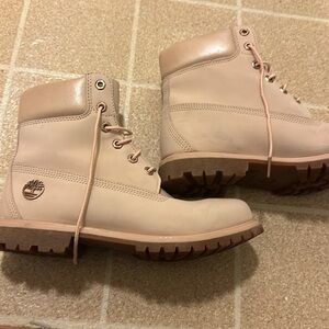 Pink timberland women’s boots size 10